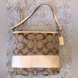 Coach Monogram Handbag G 0920-F13674